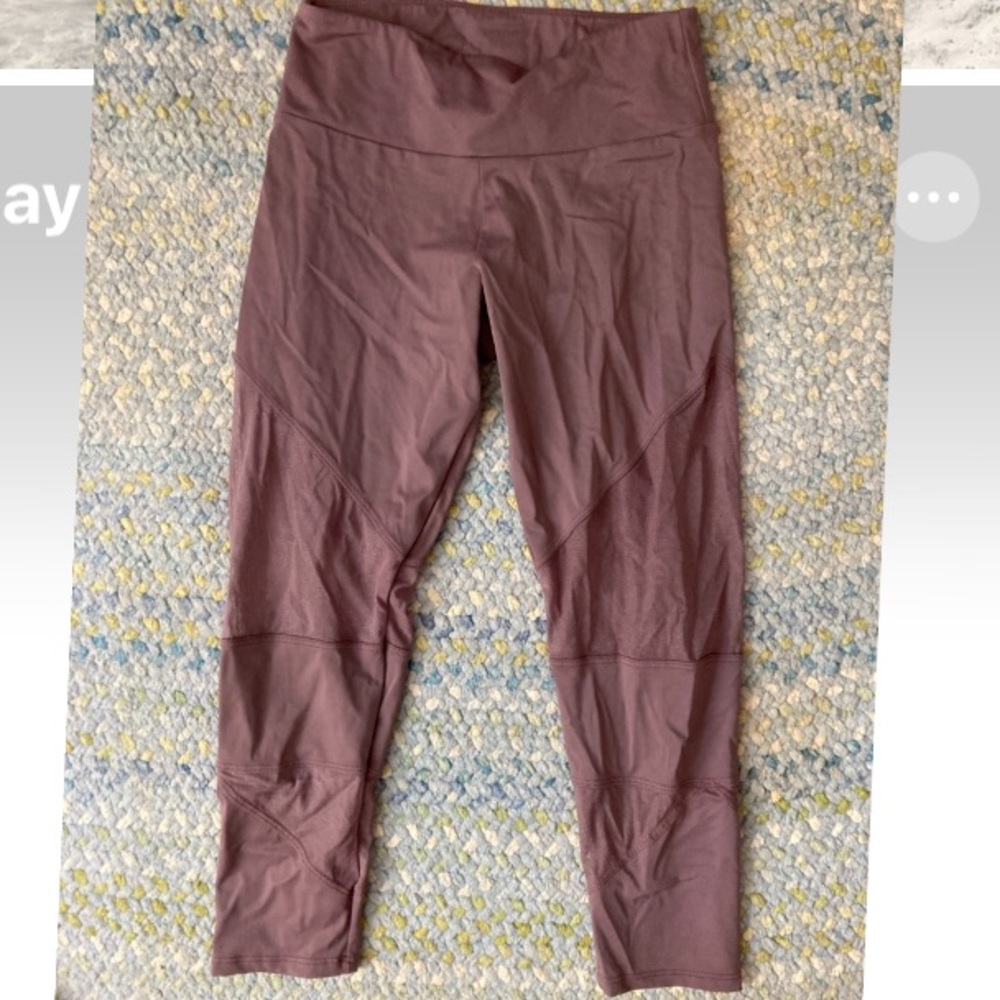 Onzie cropped leggings with mesh cutouts